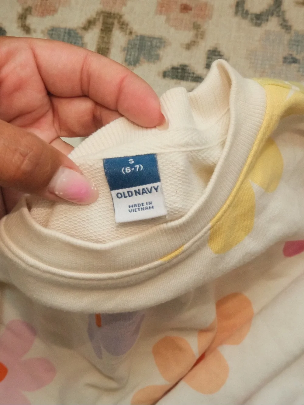 Old Navy Cream Floral Crewneck Sweatshirt with Multicolor Flowers